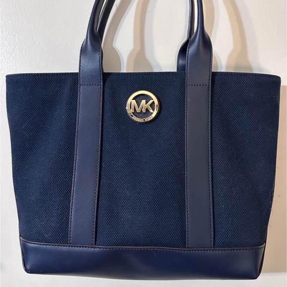 Michael Kors Purse/ Tote - Picture 1 of 2